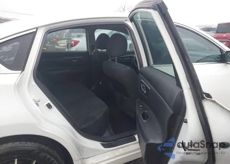 2015 Nissan Altima 2.5 S z USA, uszkodzony, nr VIN 1N4AL3AP2FC418047